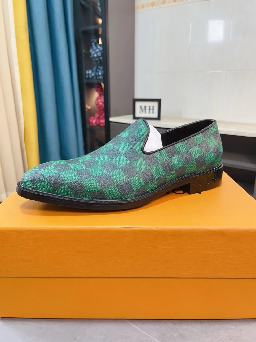 Ex-factory price 720🌹🌹High version [LV] Louis Vuitton's popular casual leather shoes🎖Fashionable and elegant🎖🎖Material: Original imported open-edge beaded cowhide, washed cowhide leather lining, original open-molded rubber outsole, high-end and classy, ​​elegant quality, instantly transforming into a handsome man ❤❤Standard\nNumber: 38-44